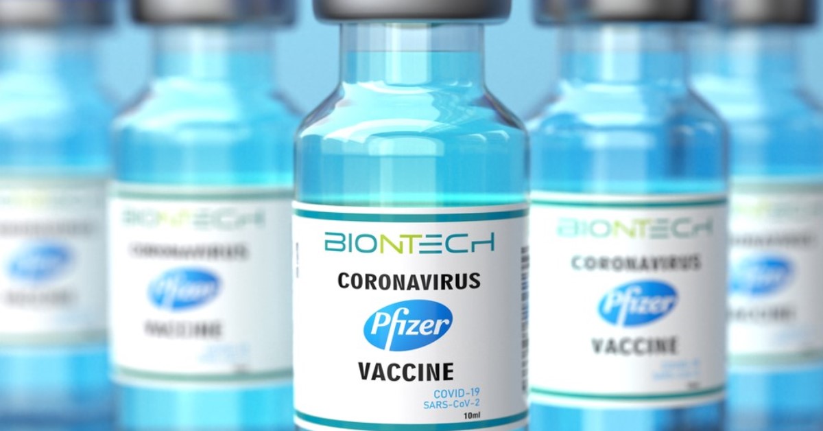 Megérkezett a szokásos heti szállítmány a Pfizer-BioNTech COVID-19 elleni vakcinájából. Több, mint 100 ezer adag jött, ezzel összesen már 750.000-et kaptunk.