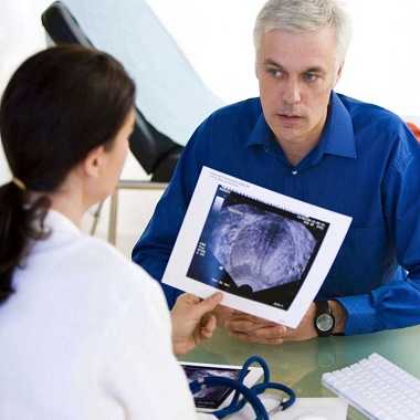 Átfogó ultrahang szűrőcsomag Férfiaknak: Hasi ultrahang vizsgálat (máj, epe, vese, lép, hasnyálmirigy) + Pajzsmirigy UH + Nyaki erek UH (trombózis, stroke megelőzés) + egy 10.000 Ft értékű családi egészségkártya